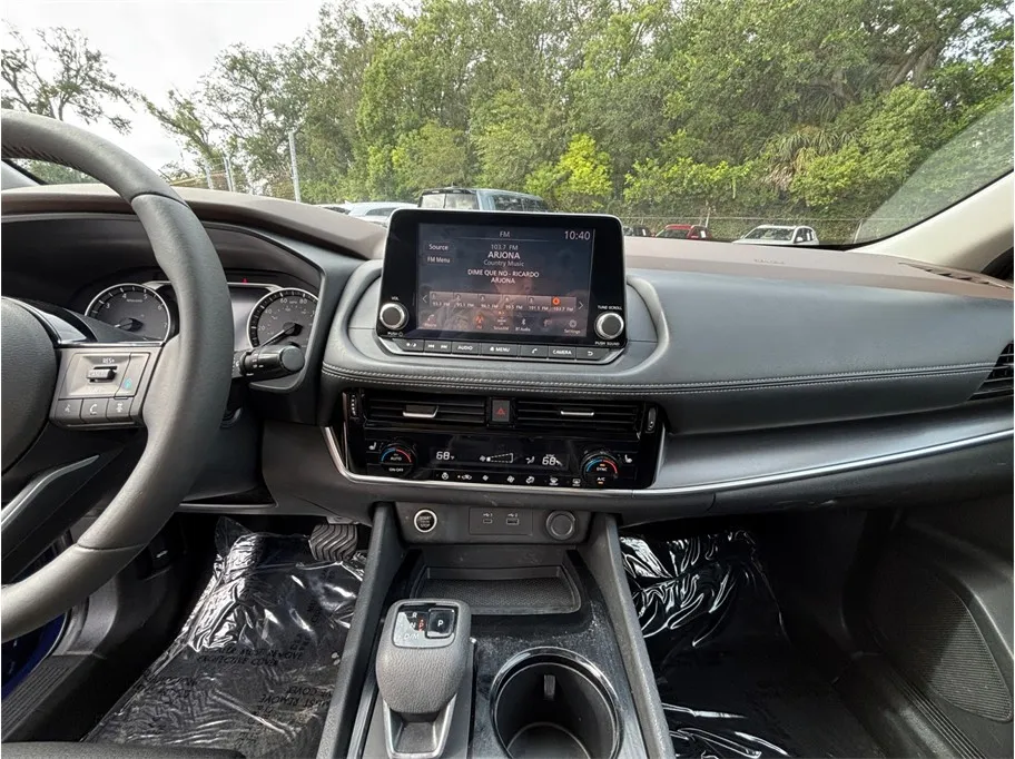 Nissan Rogue photo 11