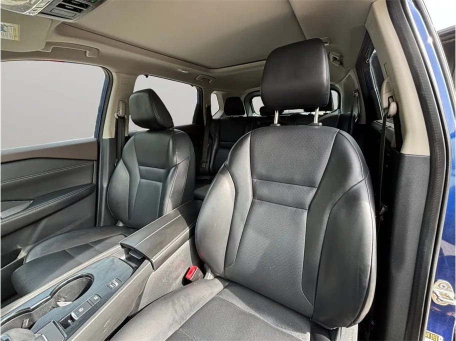 Nissan Rogue photo 18