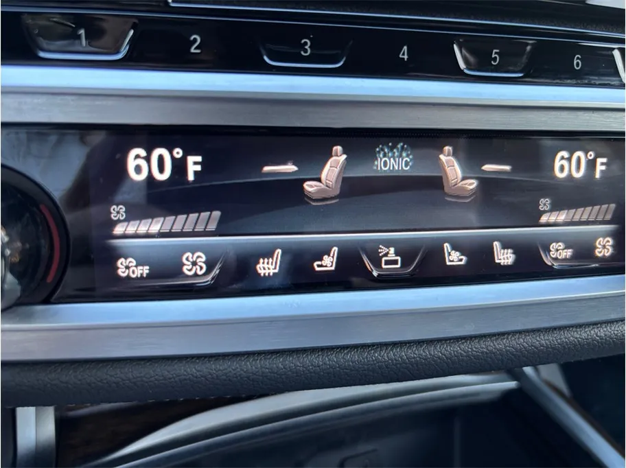 BMW 7 Series photo 35