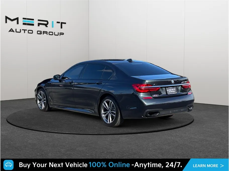 BMW 7 Series photo 7