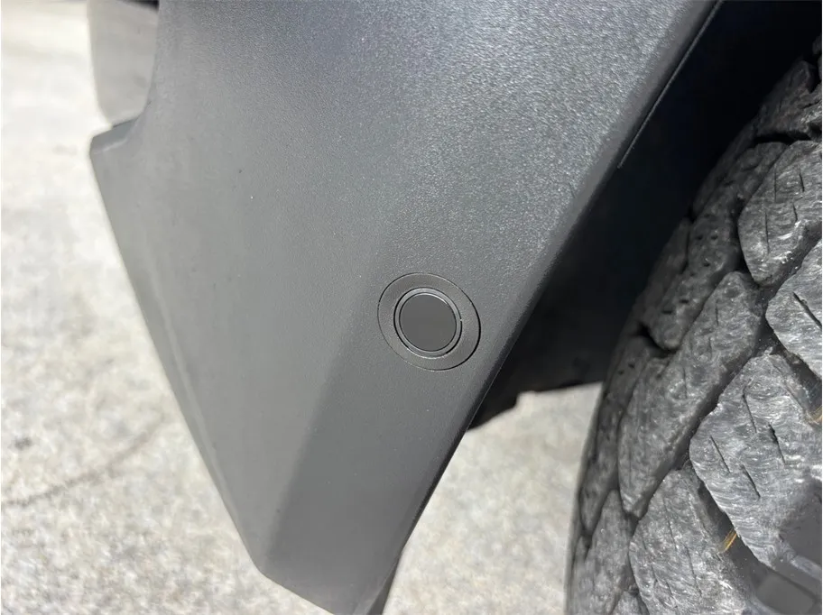 Rivian R1T photo 14