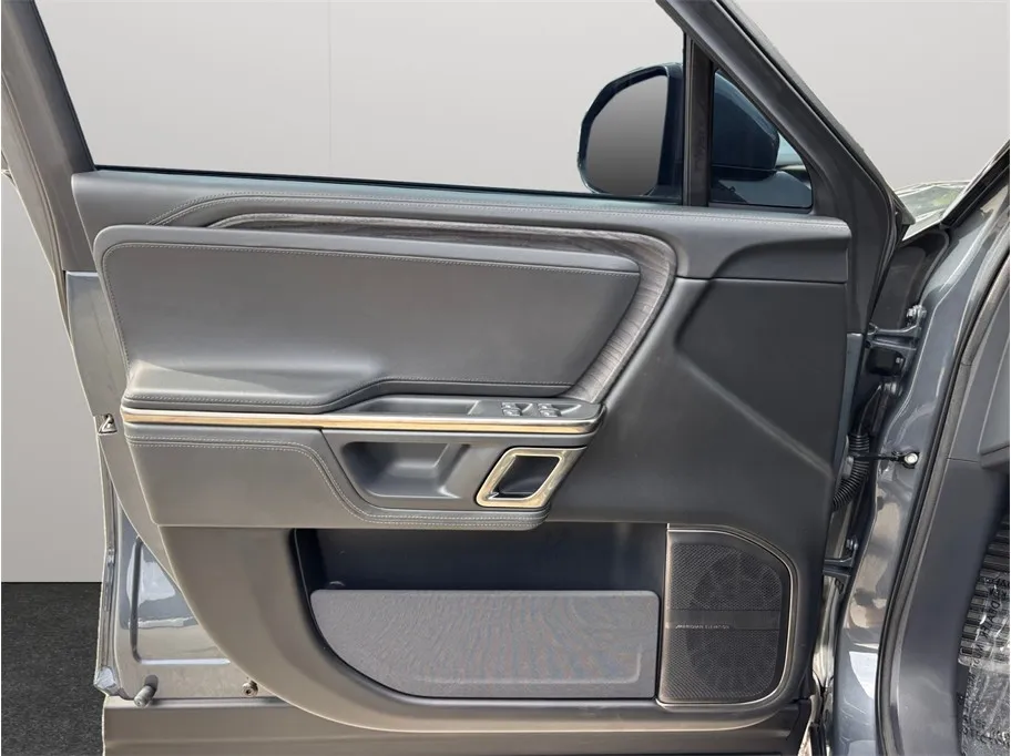 Rivian R1T photo 22