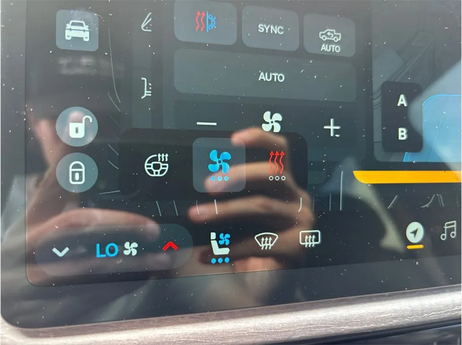 Rivian R1T photo 30
