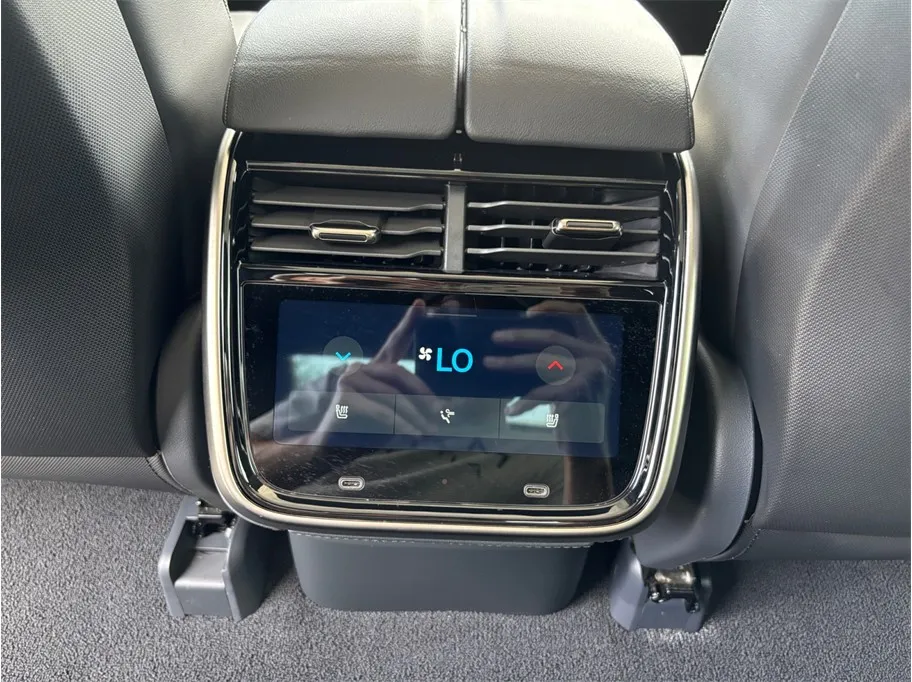 Rivian R1T photo 38