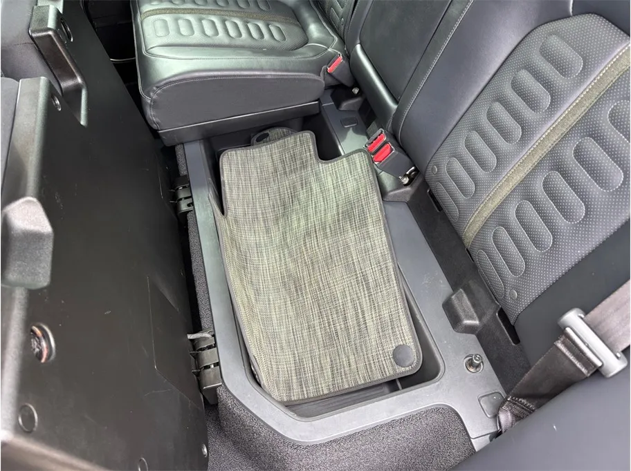 Rivian R1T photo 42