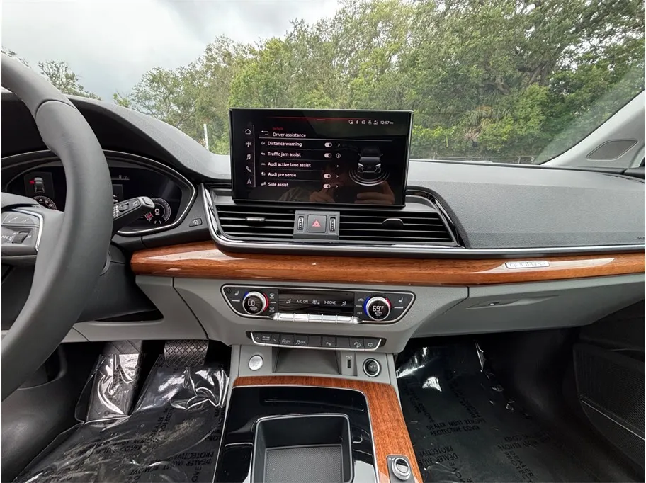 Audi Q5 photo 11