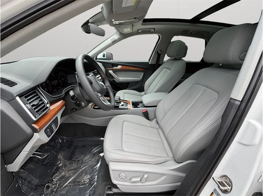 Audi Q5 photo 2