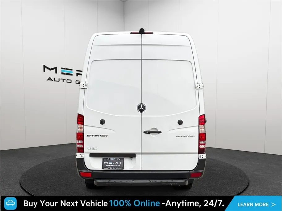 Mercedes-Benz Sprinter photo 8