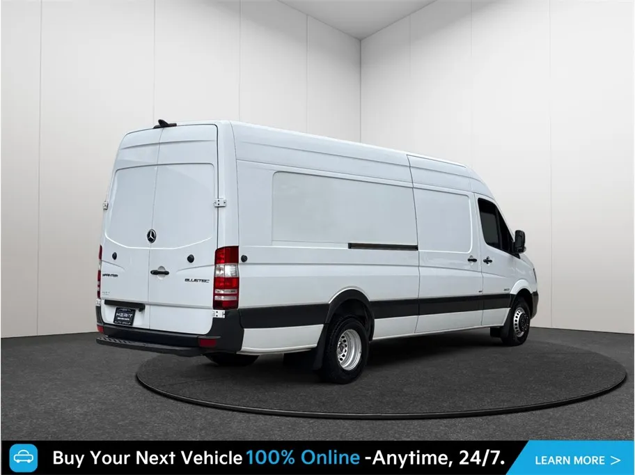 Mercedes-Benz Sprinter photo 9