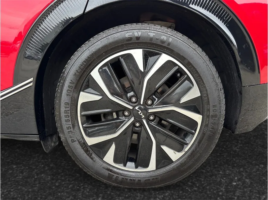 Kia EV6 photo 16