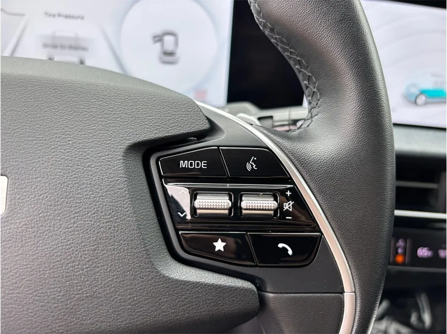 Kia EV6 photo 29