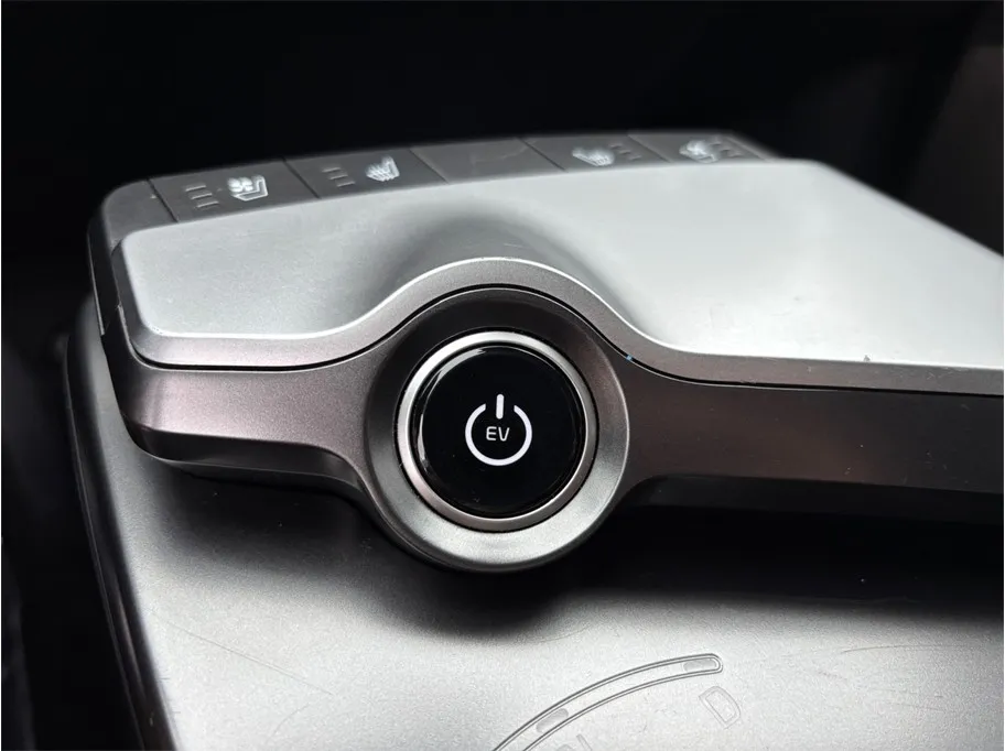 Kia EV6 photo 30