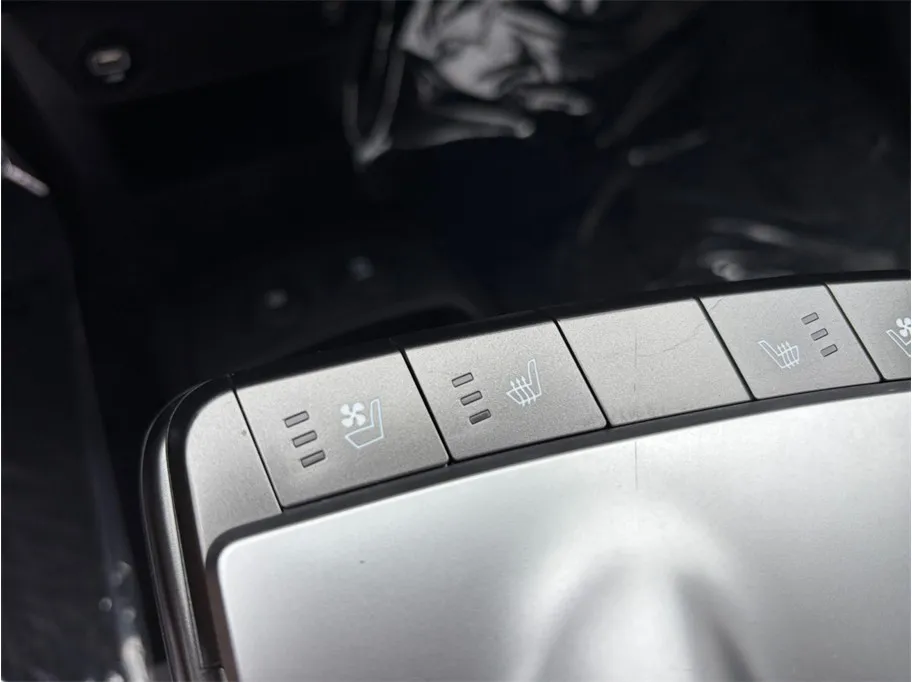 Kia EV6 photo 35