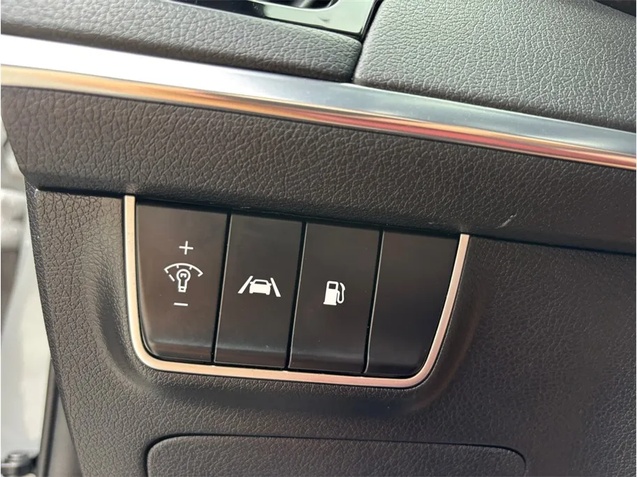 Kia Stinger photo 36