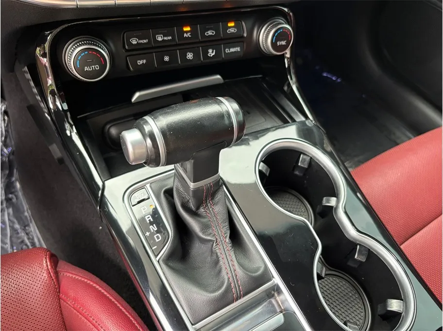 Kia Stinger photo 38