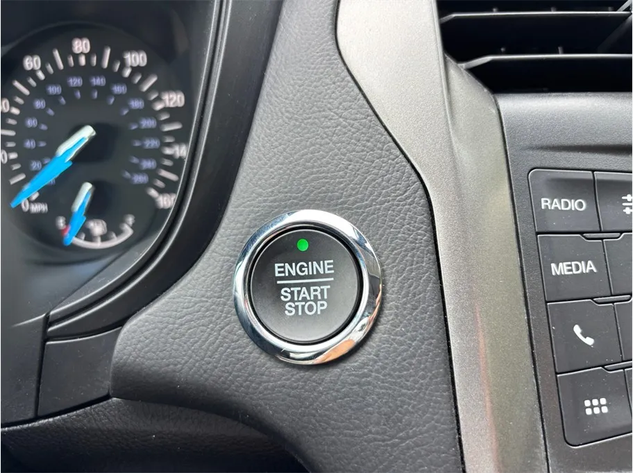 Ford Fusion photo 23