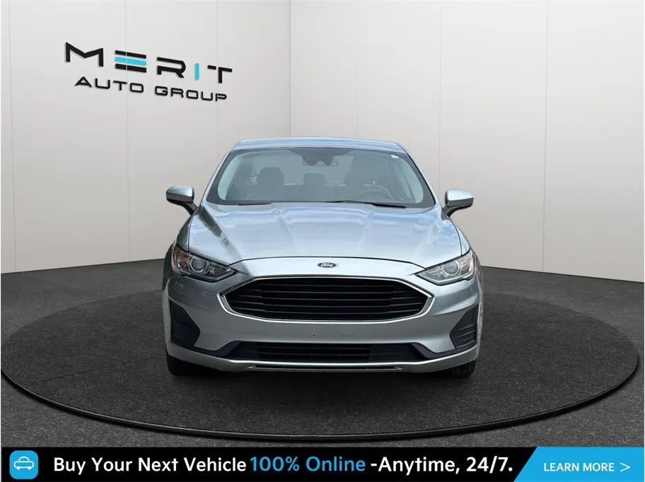 Ford Fusion photo 3