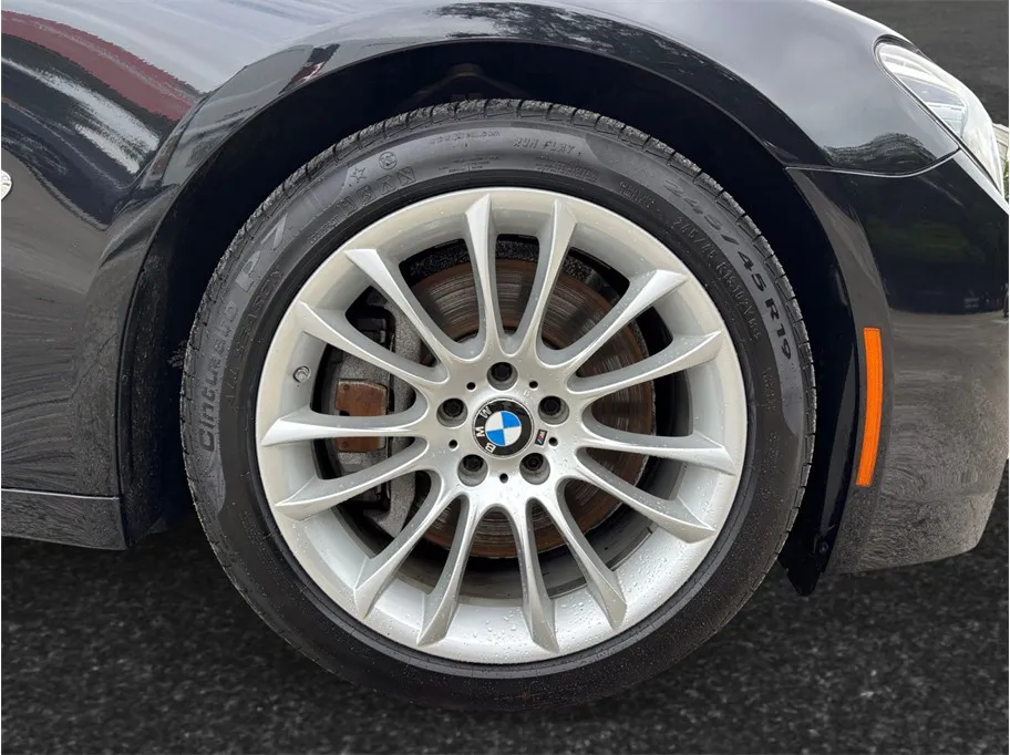 BMW 7 Series photo 12