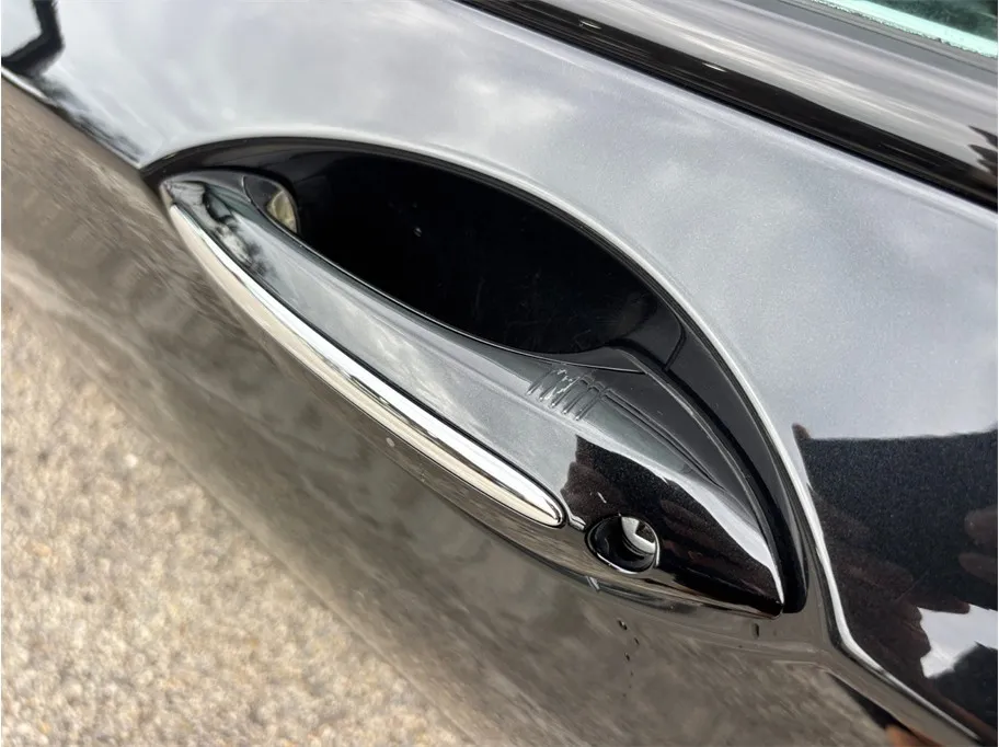 BMW 7 Series photo 17
