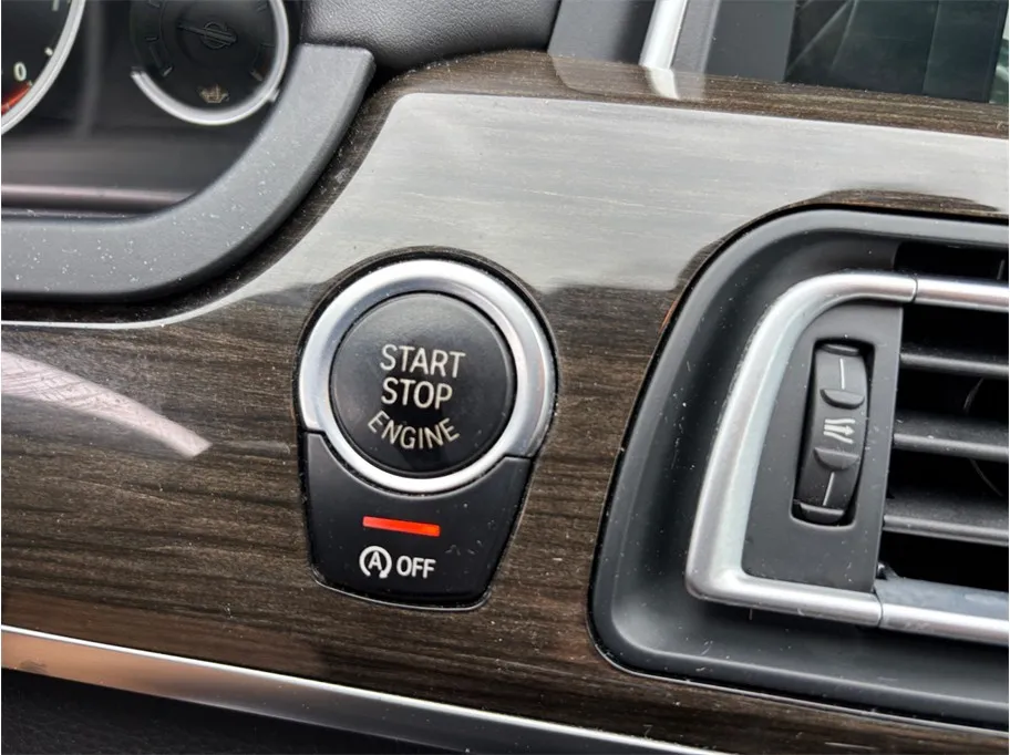 BMW 7 Series photo 29