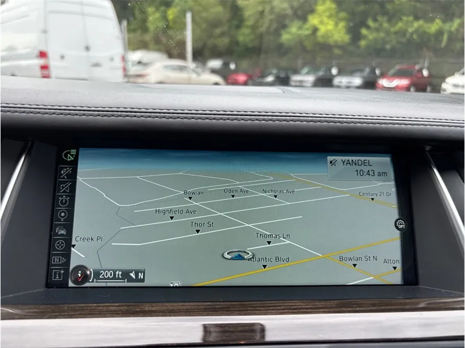 BMW 7 Series photo 31
