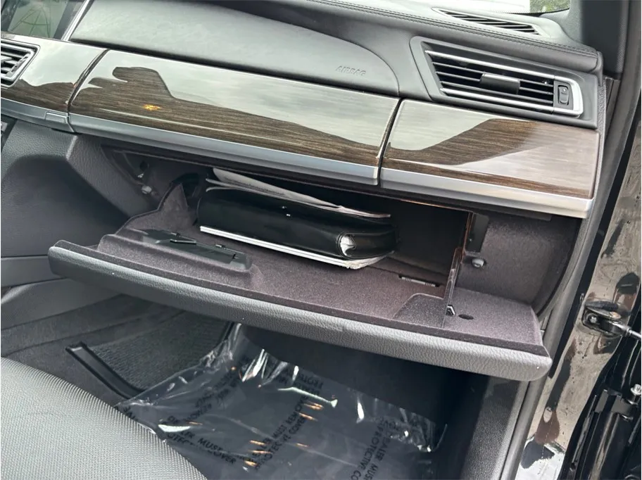 BMW 7 Series photo 49
