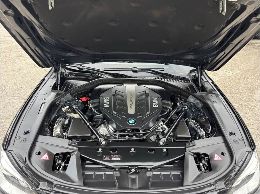 BMW 7 Series photo 53