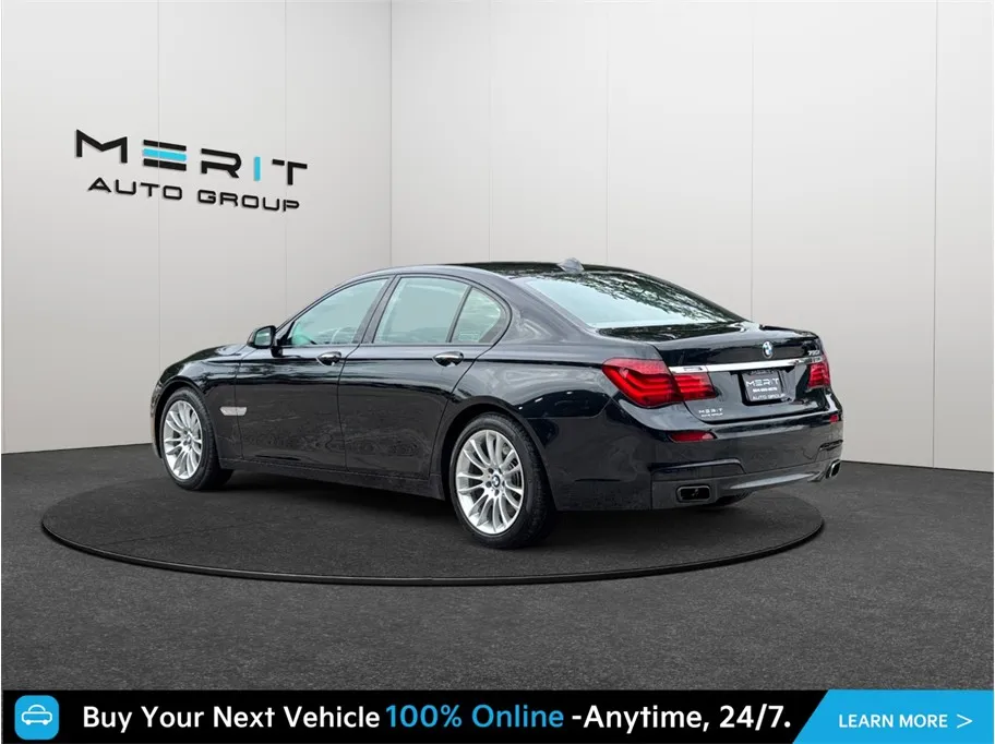 BMW 7 Series photo 7