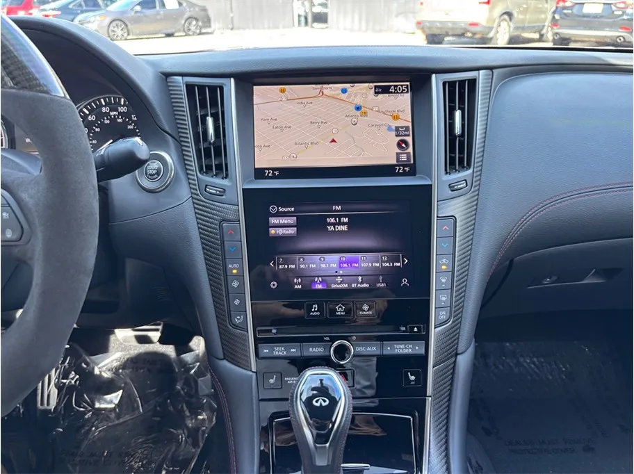 Infiniti Q50 photo 11