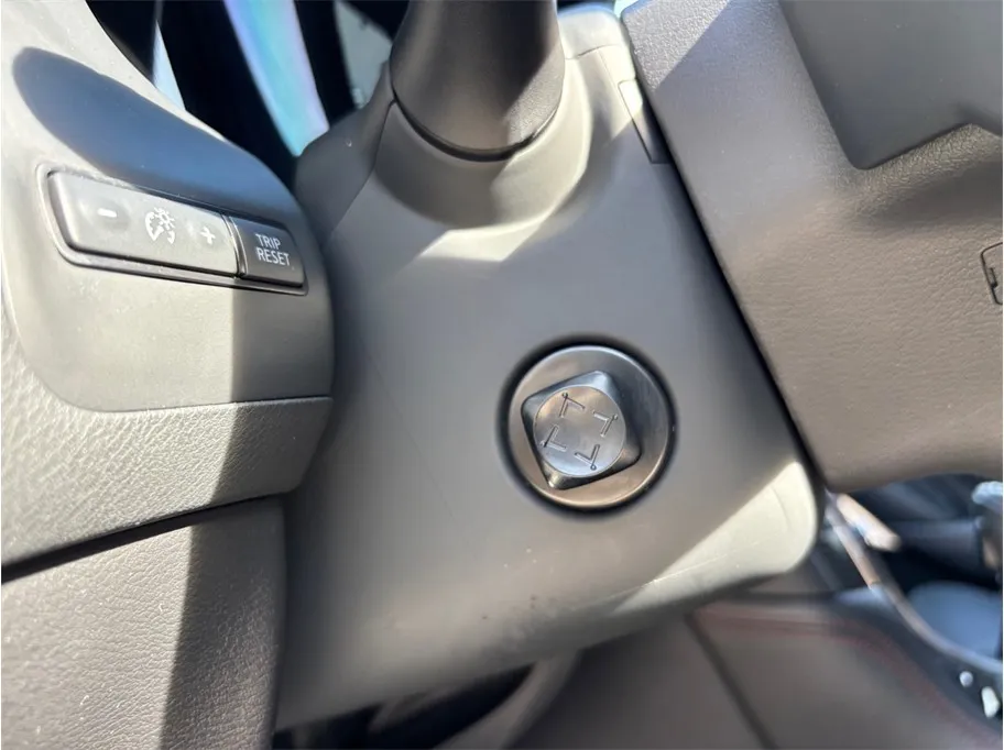 Infiniti Q50 photo 23