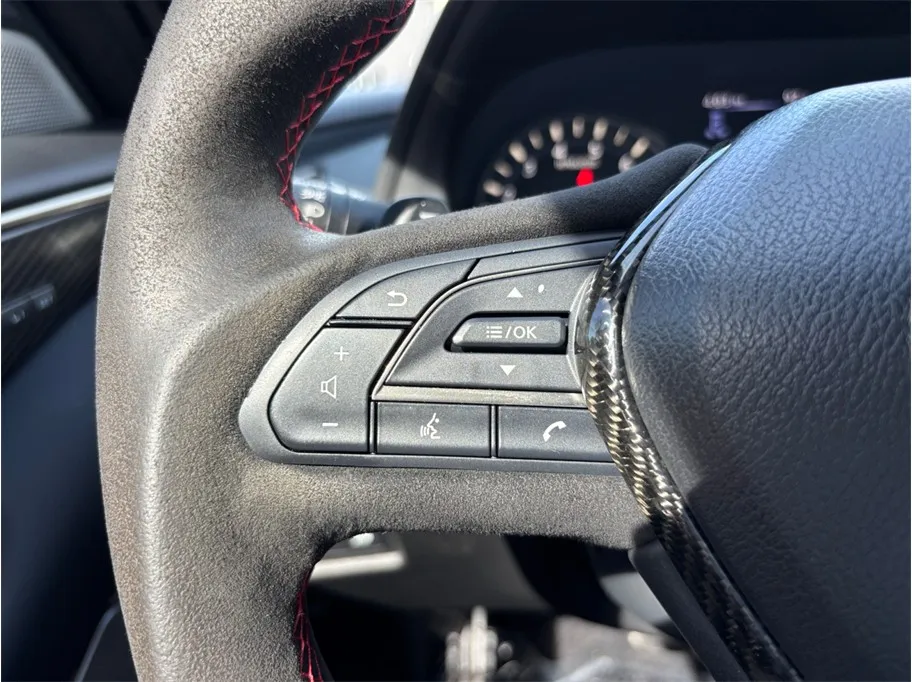 Infiniti Q50 photo 29