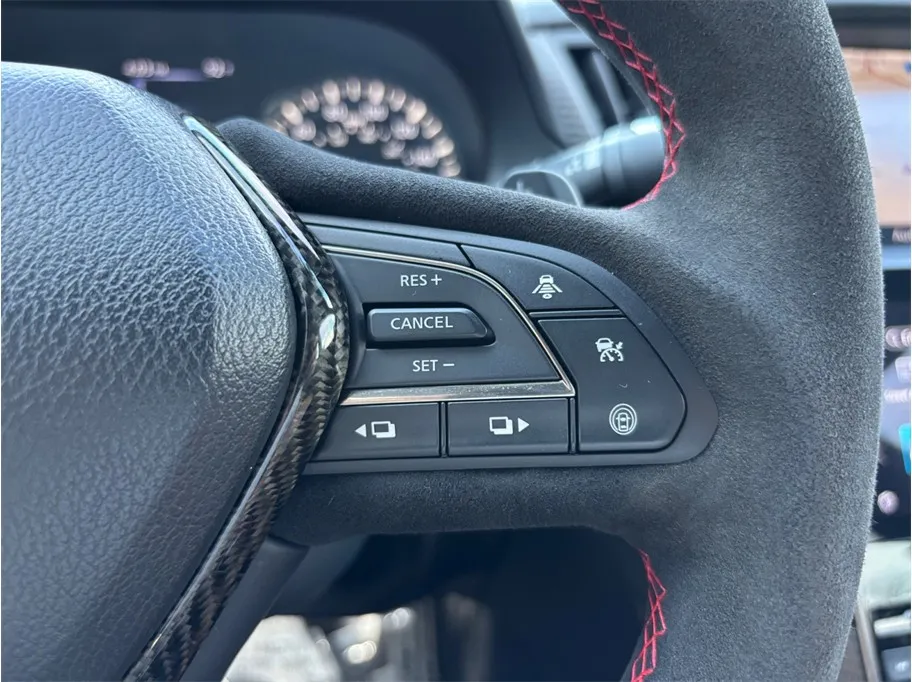 Infiniti Q50 photo 30