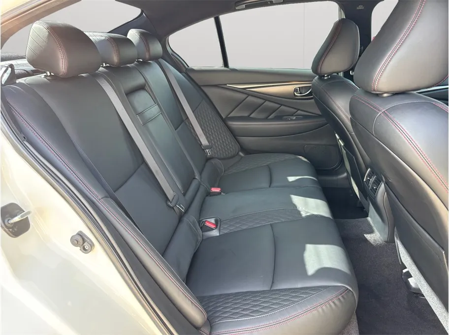 Infiniti Q50 photo 42