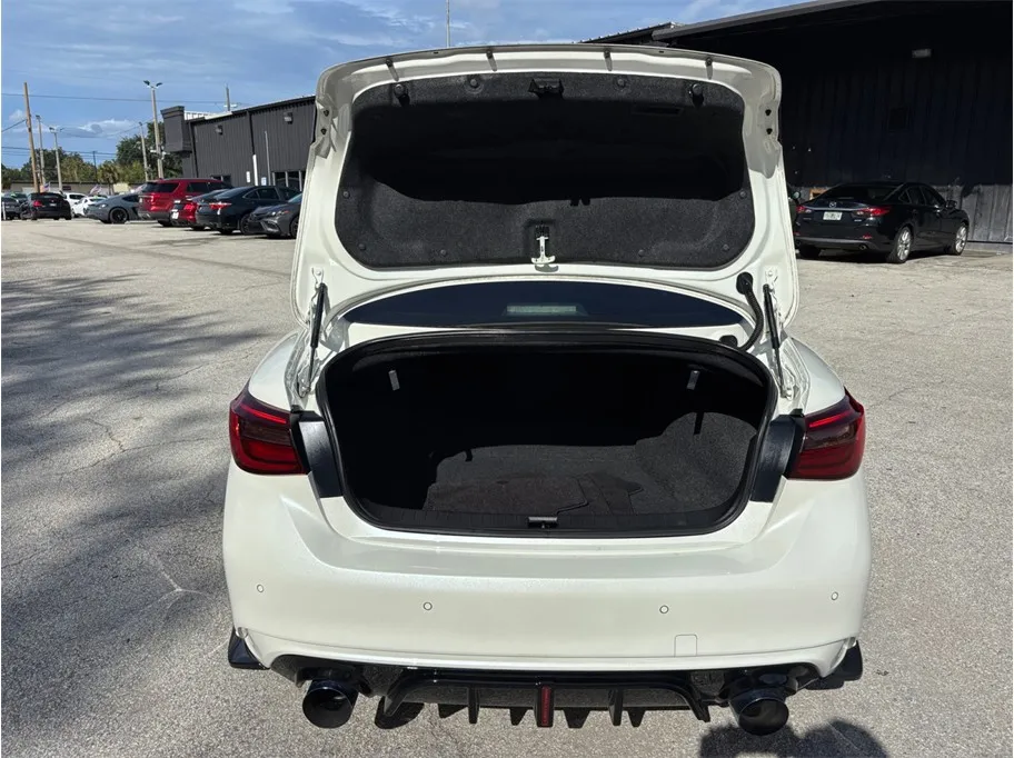 Infiniti Q50 photo 47