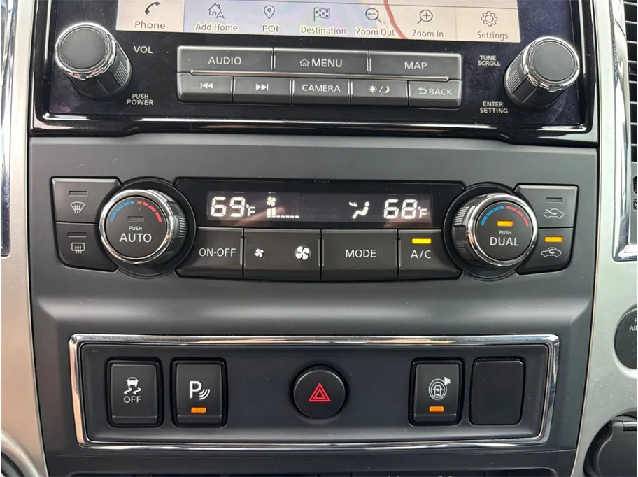 Nissan Titan photo 32