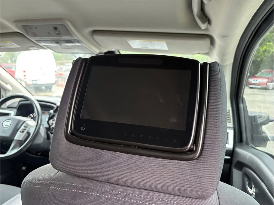 Nissan Titan photo 41