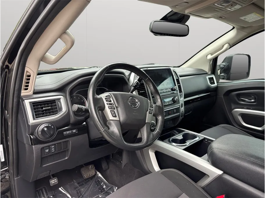 Nissan Titan photo 6