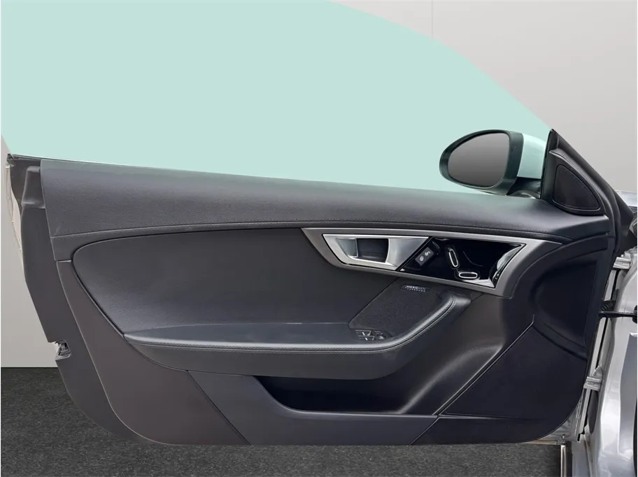 Jaguar F-TYPE photo 19