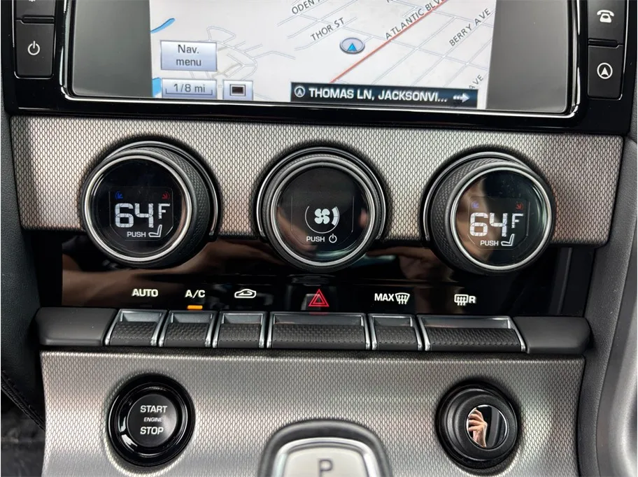 Jaguar F-TYPE photo 29