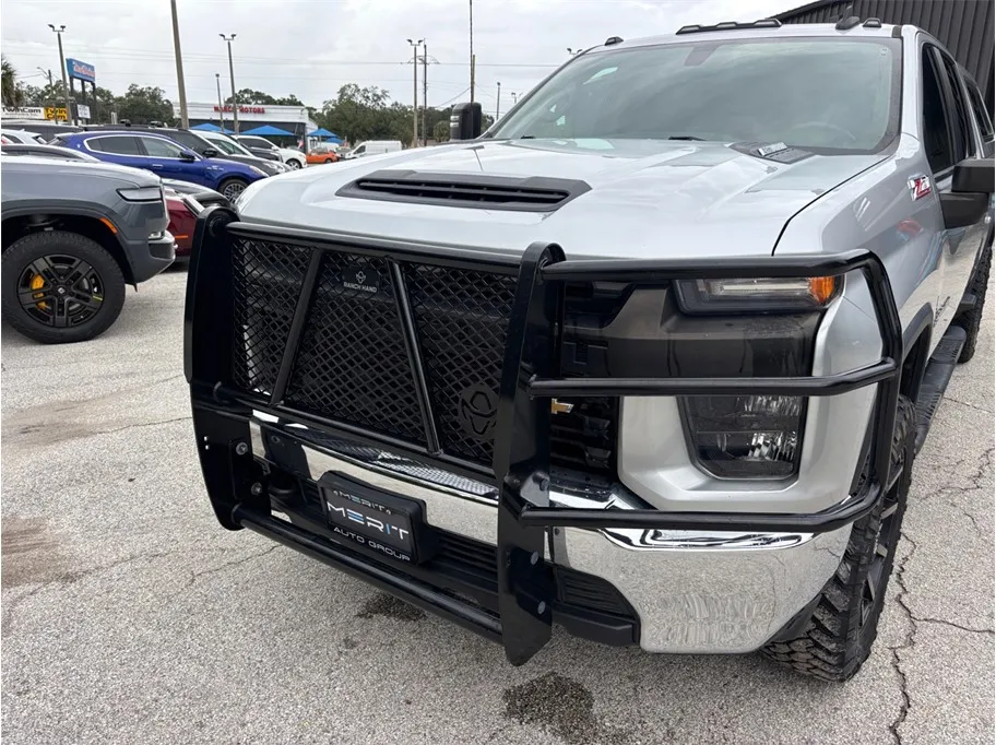 Chevrolet Silverado photo 13