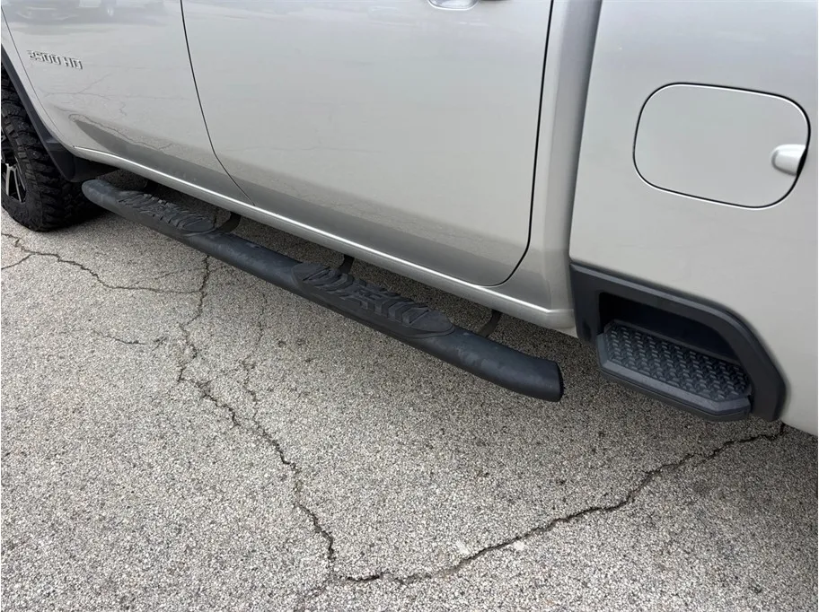 Chevrolet Silverado photo 16