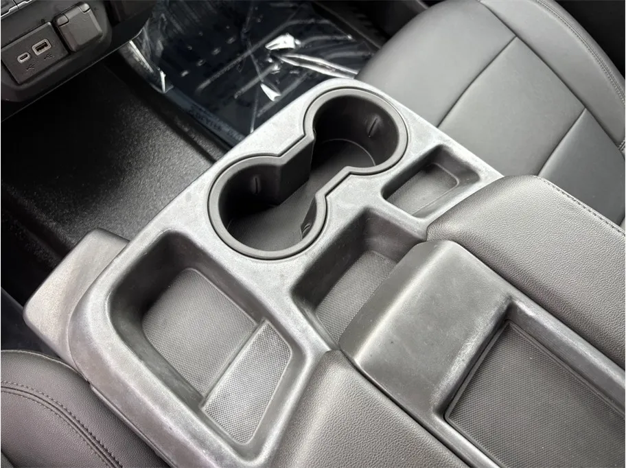 Chevrolet Silverado photo 29