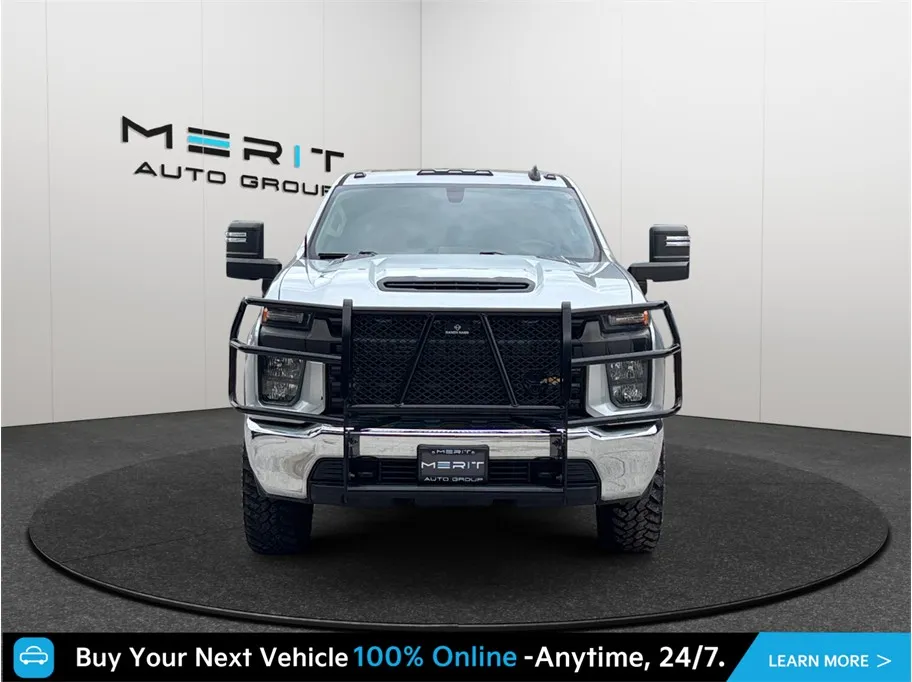 Chevrolet Silverado photo 3