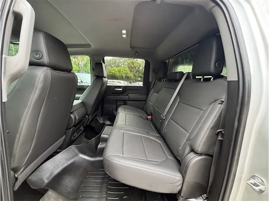 Chevrolet Silverado photo 31