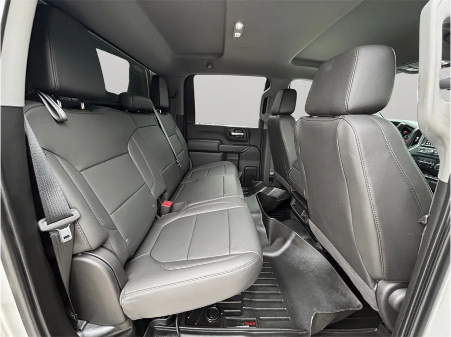 Chevrolet Silverado photo 34