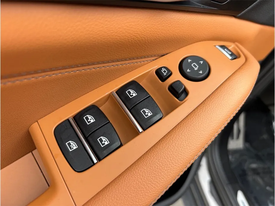 BMW X5 photo 25