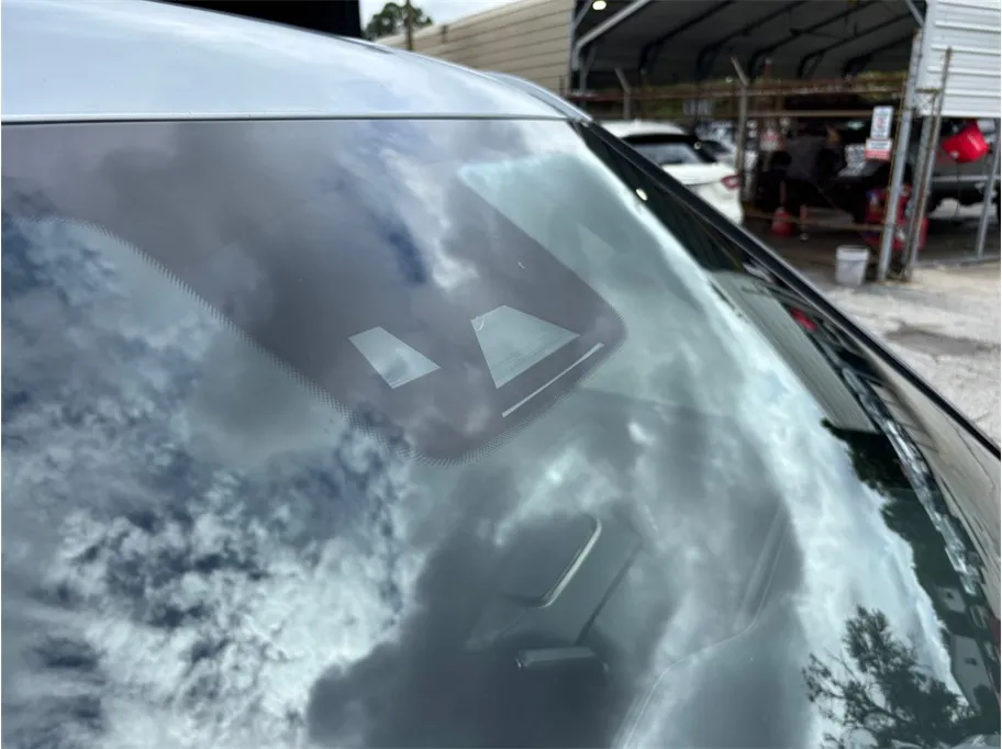 Rivian R1T photo 12
