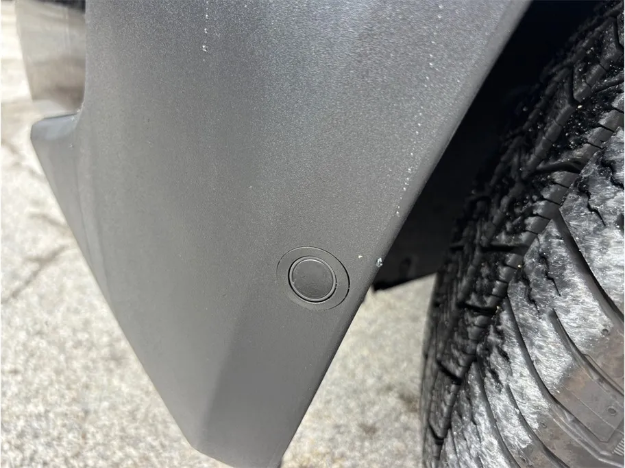 Rivian R1T photo 14