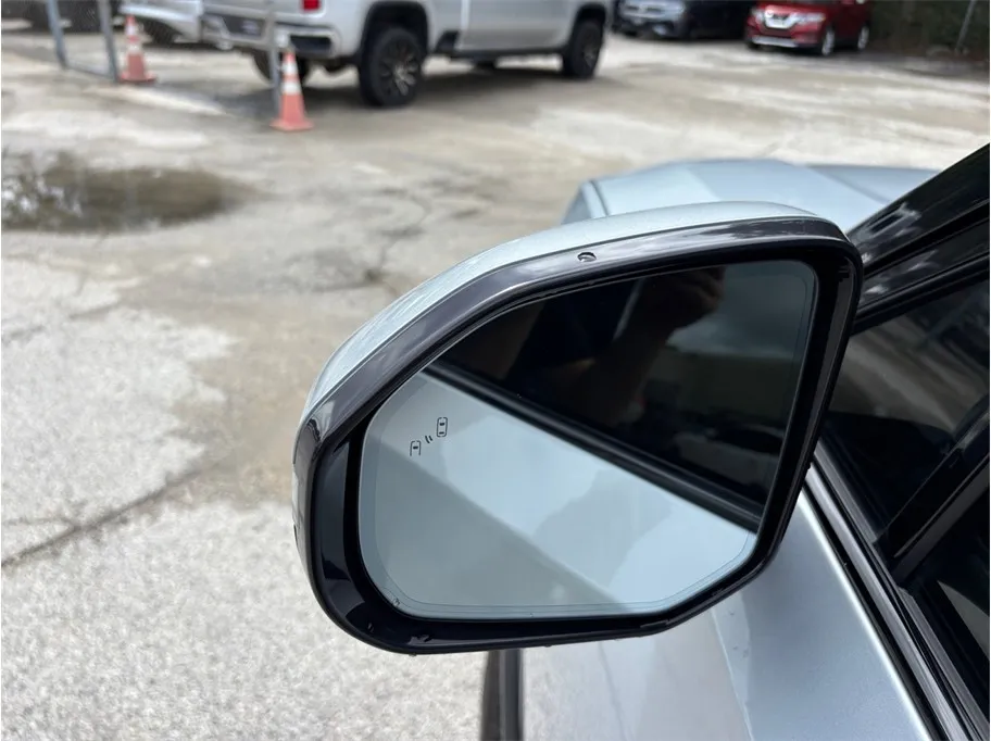 Rivian R1T photo 17