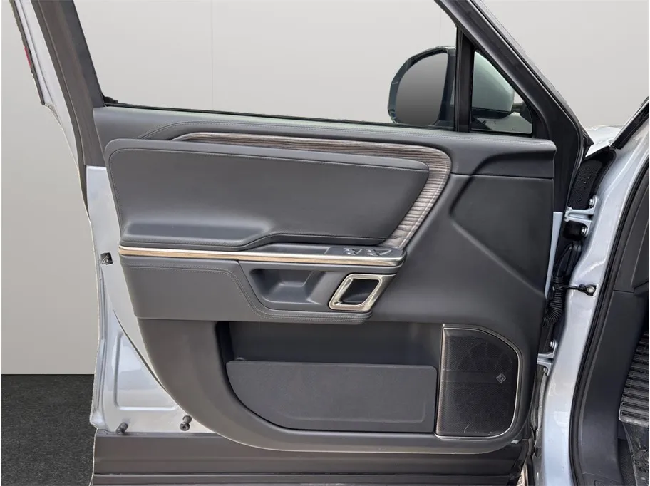 Rivian R1T photo 20